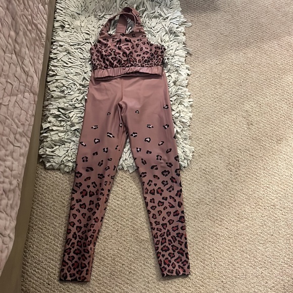 EUC Beach Riot set- sport sports bra & high rise leggings - Picture 7 of 10